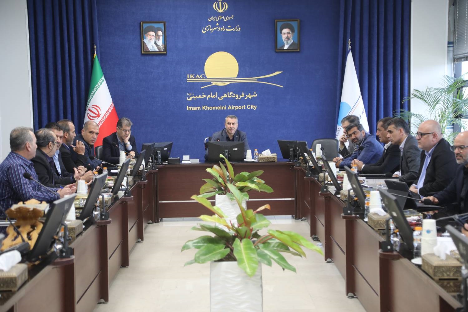 برگزاری جلسه ارزیابی و بررسی قراردادهای عملیات فرودگاهی